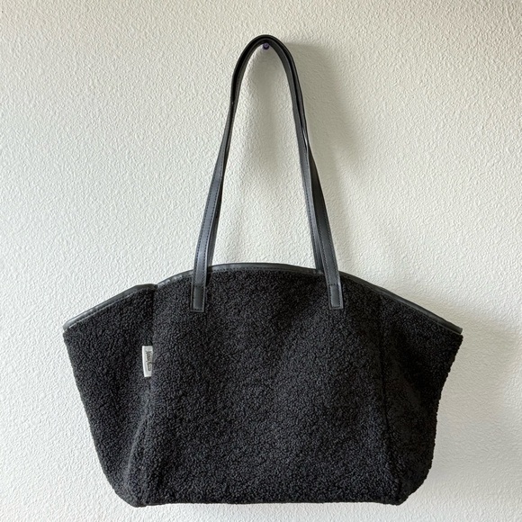 Neiman Marcus Faux Shearling Reversible Vegan Leather Black Tote Bag Luxury - Picture 8 of 15